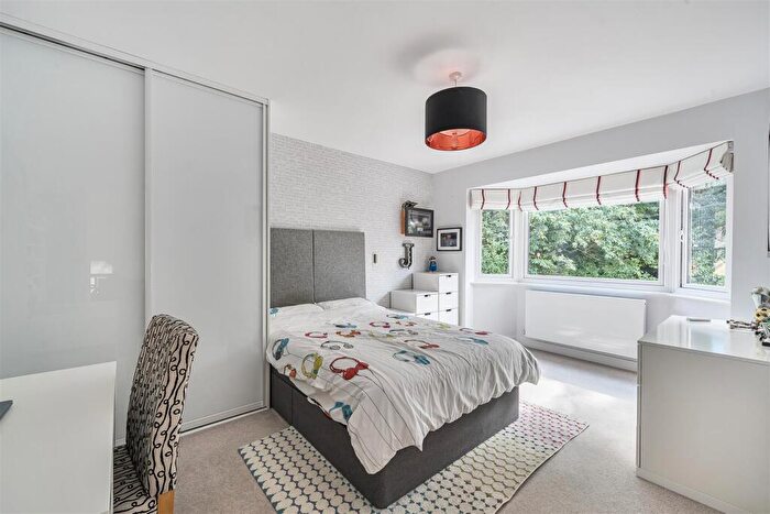 4 Bedroom Detached House For Sale In Tangier Way, Burgh Heath, Tadworth, KT20