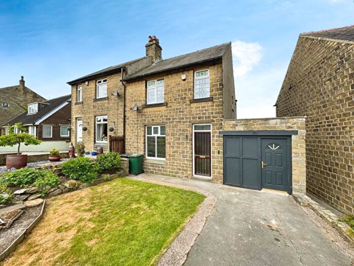 3 Bedroom Semi-Detached House To Rent In Gillroyd Lane, Heights, Linthwaite, Huddersfield, HD7