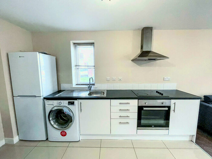 1 Bedroom Apartment To Rent In Mcconnel Crescent, New Rossington, DN11