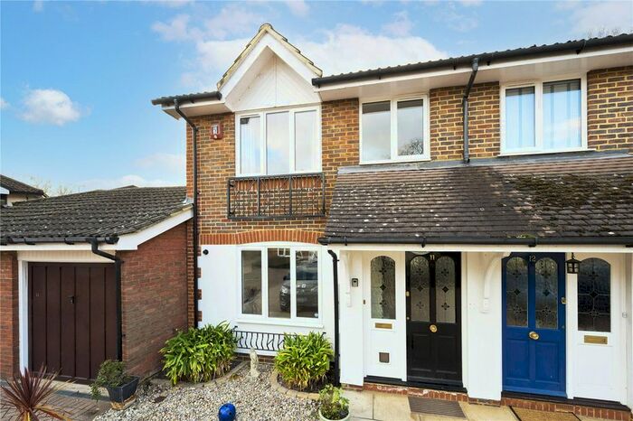 3 Bedroom Semi-Detached House To Rent In Portmore Quays, Weybridge, Surrey, KT13
