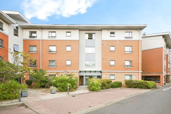 2 Bedroom Flat To Rent In West Cotton Close, Northampton, Northamptonshire, NN4