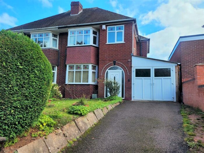 3 Bedroom Semi-Detached House To Rent In Deerhurst Road, Handsworth Wood, Birmingham, B20