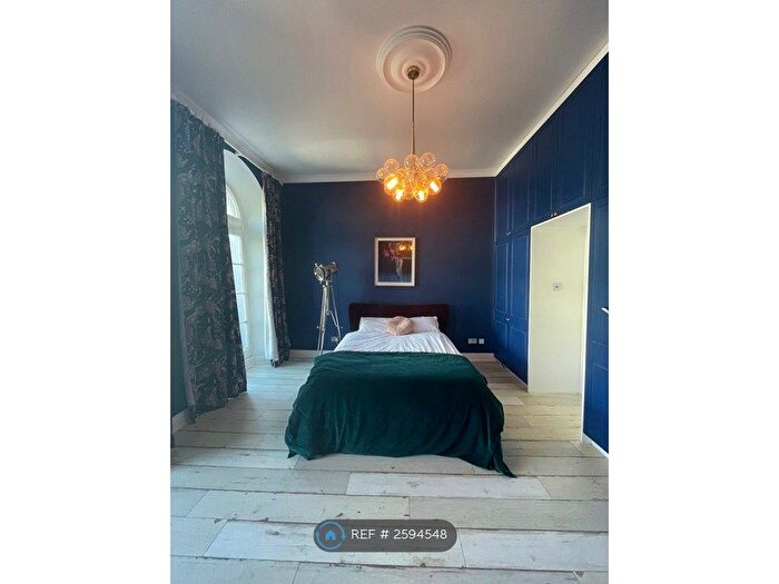 1 Bedroom Flat To Rent In Grafton Road, Camden, London, NW5