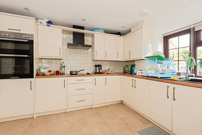 3 Bedroom Terraced House For Sale In Oak Road, Leatherhead, Surrey, KT22