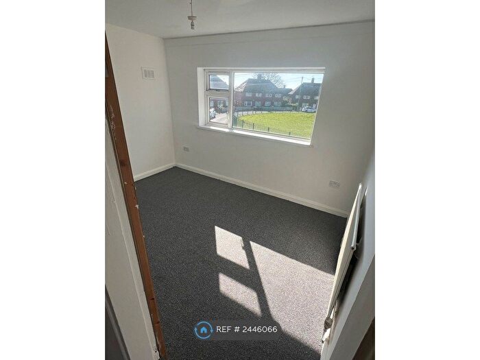 1 Bedroom Flat To Rent In Whitwell Close, Nottingham, NG8