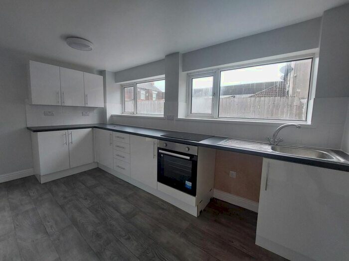 3 Bedroom End Of Terrace House To Rent In Monmouth Street, Gipsyville, Hull, HU4