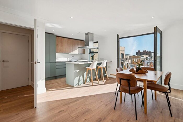 1 Bedroom Apartment To Rent In Altair Court, Southgate Road, London, N1