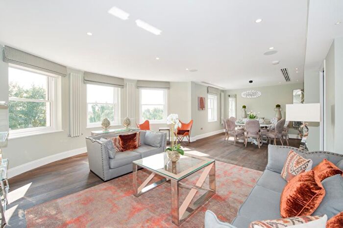 4 Bedroom Flat To Rent In Arkwright Road, Hampstead, NW3