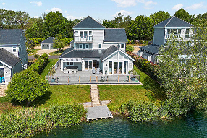 5 Bedroom Detached House For Sale In , The Super Grand Hampton, Summer Lake, South Cerney, Cirencester., GL7
