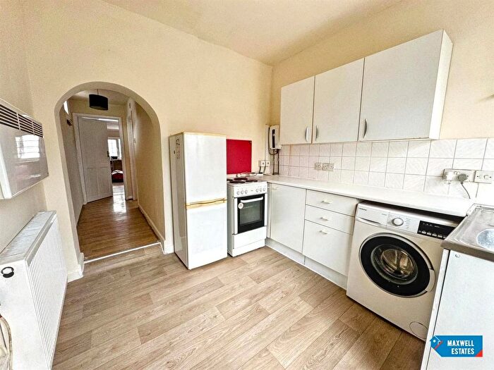 Studio To Rent In Ellesmere Avenue, Mill Hill, NW7