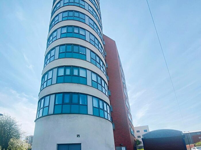 2 Bedroom Flat To Rent In Leeds Street, City Centre, Liverpool, L3