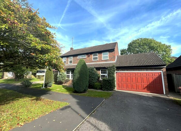 4 Bedroom Detached House To Rent In Grove Farm Park, Northwood, HA6