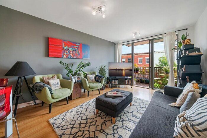 3 Bedroom Apartment To Rent In Fortune Green Road, West Hampstead, NW6