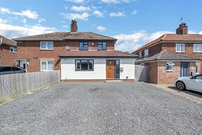 3 Bedroom Semi Detached House For Sale In Bury Road, Barrow, Bury St. Edmunds, IP29