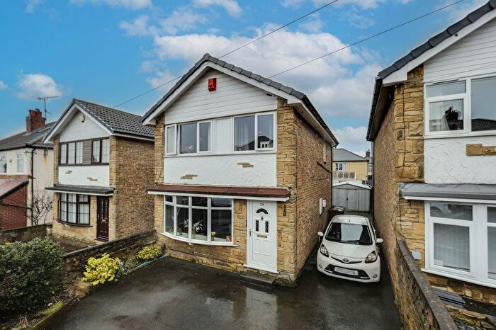 3 Bedroom Detached House For Sale In Merton Avenue, Farsley, Pudsey, Leeds, LS28