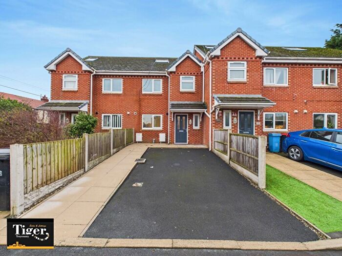 4 Bedroom Town House For Sale In Langwood Mews, Fleetwood, FY7