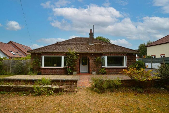4 Bedroom Semi-Detached Bungalow To Rent In Cley Road, Holt, NR25