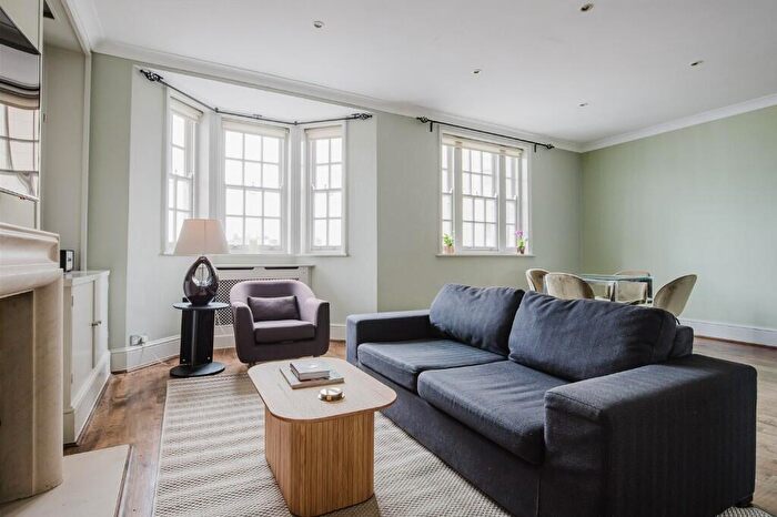 2 Bedroom Apartment To Rent In Kings Road, London, SW10