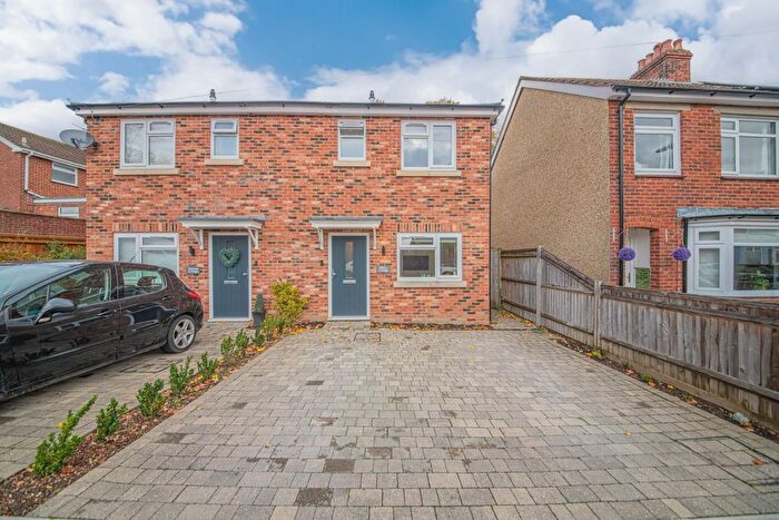 3 Bedroom Semi Detached House For Sale In Victoria Road, Eastleigh, SO50