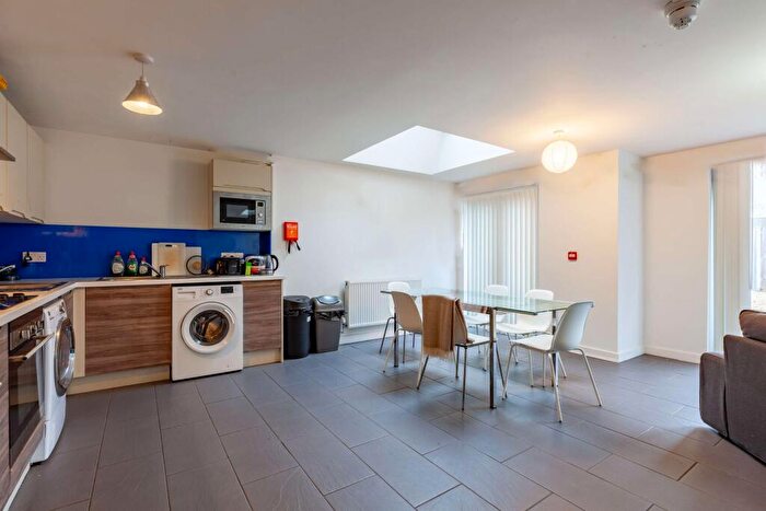 8 Bedroom Terraced House To Rent In Charter Avenue, Canley, Coventry, CV4