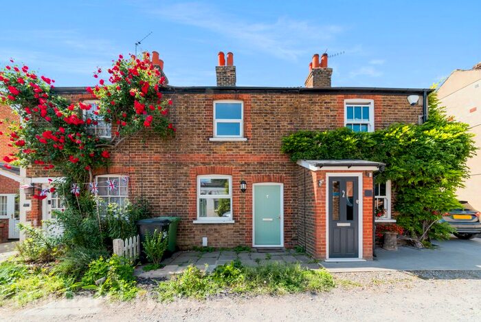 2 Bedroom Property To Rent In Meadow Walk, Ewell, Epsom, KT17