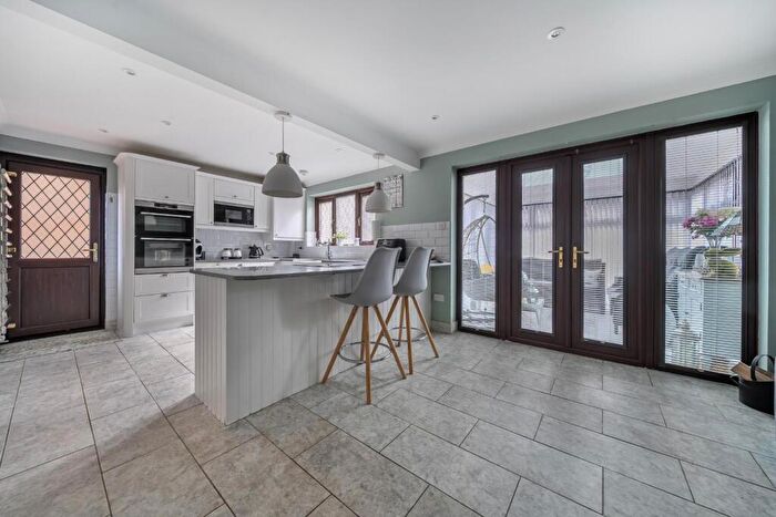 4 Bedroom Detached House For Sale In Oaks Coppice, Waterlooville, PO8