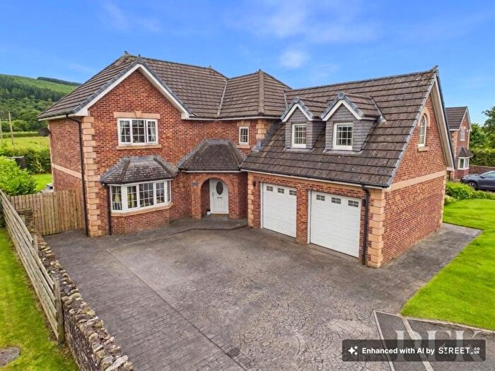 5 Bedroom Detached House For Sale In Lakeland View, Cleator, CA23