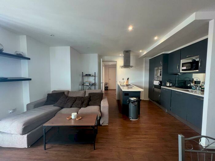 2 Bedroom Apartment To Rent In Western Gateway, London, E16