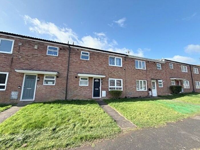 3 Bedroom Terraced House For Sale In Montague Crescent, Ryehill, NN5