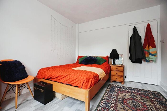 1 Bedroom Flat For Sale In Friars Hill, Wroxton, Banbury, Oxfordshire, OX15