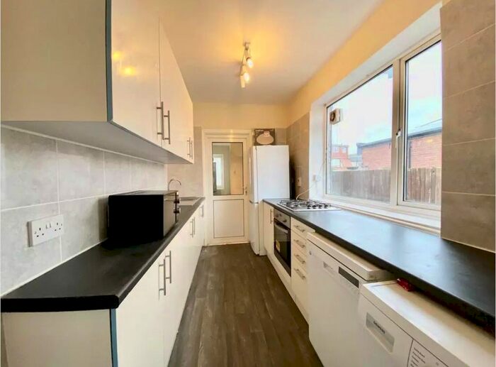 4 Bedroom Semi-Detached House To Rent In Ruislip Road East, London, W13