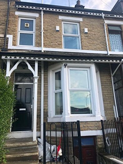 5 Bedroom Terraced House To Rent In Spring Place, Bradford, BD7