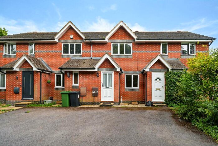 2 Bedroom Terraced House For Sale In Birches Crest, Hatch Warren, RG22