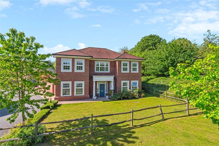 5 Bedroom Detached House For Sale In Grange Walk, Littlewick Green, Maidenhead, Berkshire, SL6