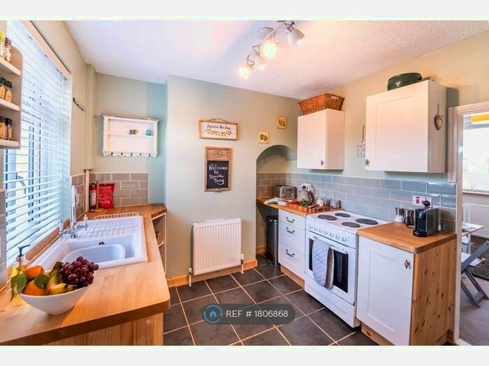 2 Bedroom Flat To Rent In Yarmouth Road, Caister-On-Sea, Great Yarmouth, NR30