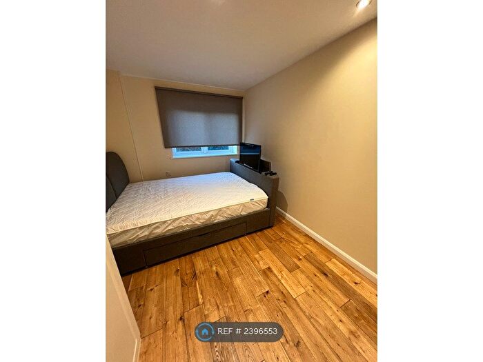 2 Bedroom Flat To Rent In Adrian House, London, E15
