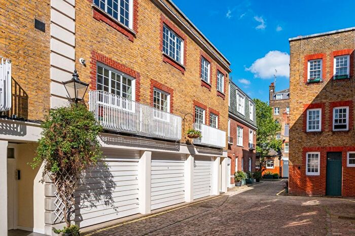 2 Bedroom Flat For Sale In Devonshire Close, Marylebone, London, W1G