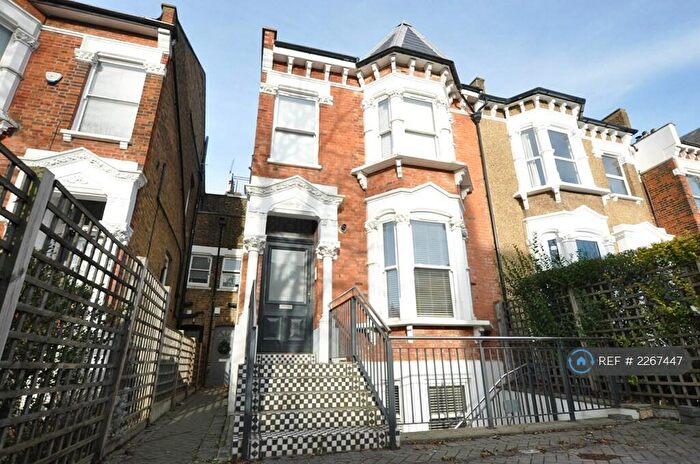 2 Bedroom Flat To Rent In Fortis Green, London, N2