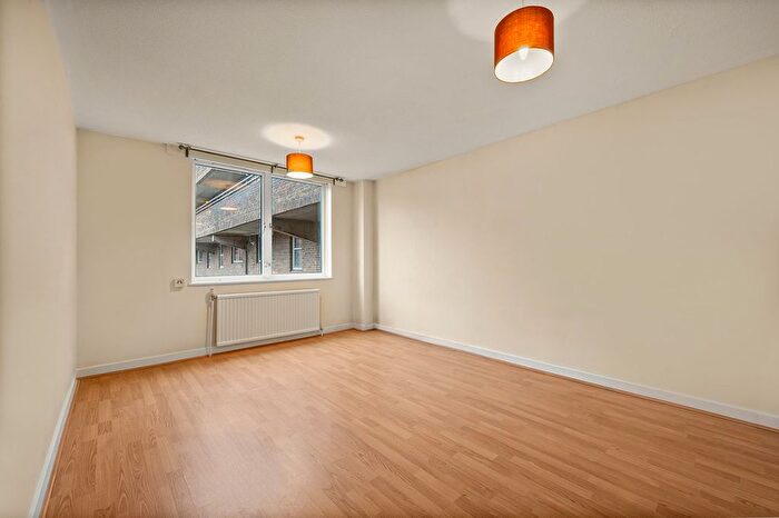 2 Bedroom Flat For Sale In Farriers House, Errol Street, EC1Y