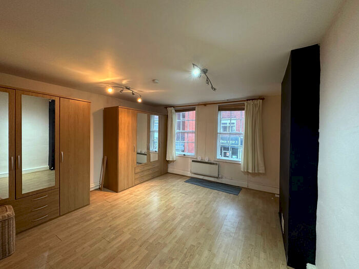 2 Bedroom Flat To Rent In Moulsham Street, Chelmsford, CM2