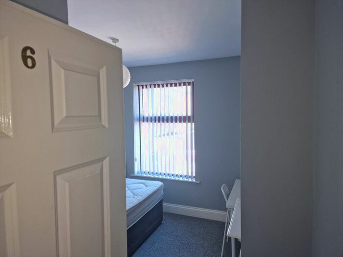 1 Bedroom Terraced House To Rent In Room, Queens Road, Beeston, Nottingham., NG9