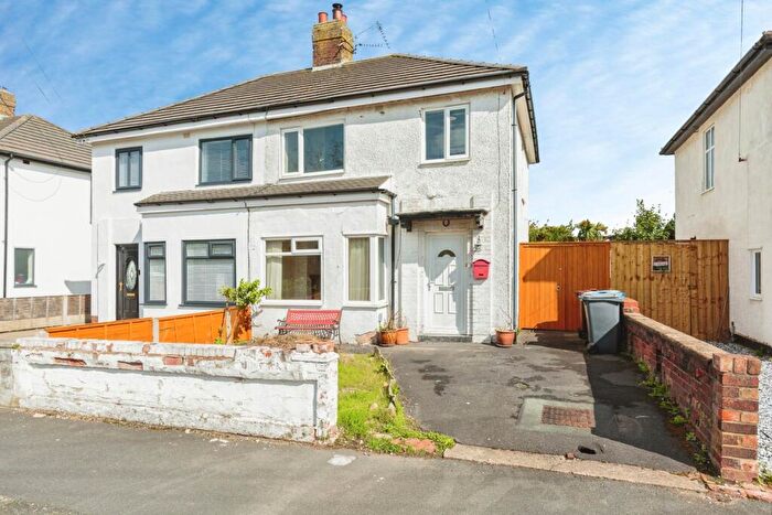 3 Bedroom Semi Detached House For Sale In Birkdale Avenue, Lytham St. Annes, Lancashire, FY8