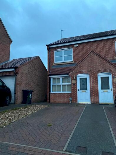 2 Bedroom Semi-Detached House To Rent In Shinewater Park, Kingswood, Hull, HU7