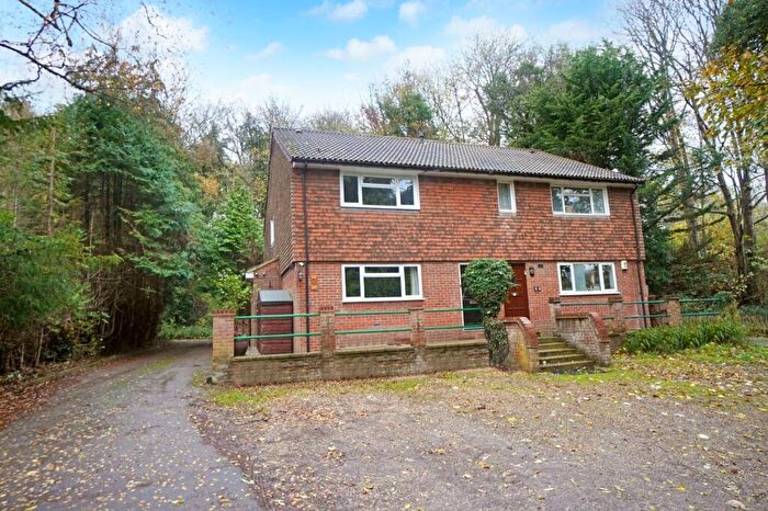 2 Bedroom Flat For Sale In Bowden Lane, High Wycombe, HP11