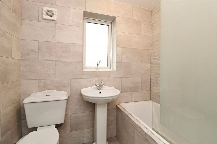 2 Bedroom Semi-Detached Bungalow For Sale In Fairfax, Stamford Bridge, York, YO41
