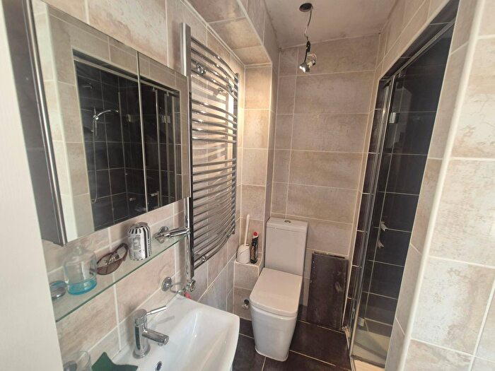 1 Bedroom Flat To Rent In Hendford Grove, Yeovil, BA20