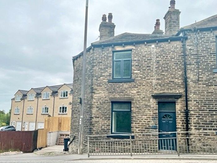 3 Bedroom Property To Rent In Keighley Road, Halifax, HX2