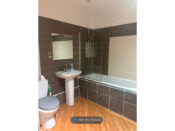 1 Bedroom Flat To Rent In Grimshaw Place, Preston, PR1