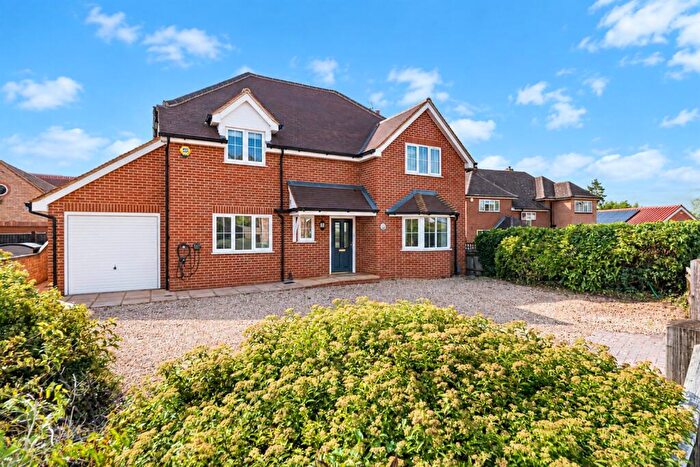 4 Bedroom Detached House To Rent In Oxford Road, Wokingham, RG41