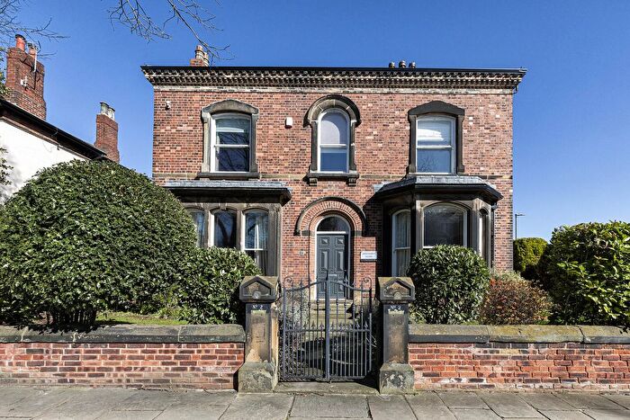 4 Bedroom Detached House For Sale In Wentworth Street, Wakefield, WF1